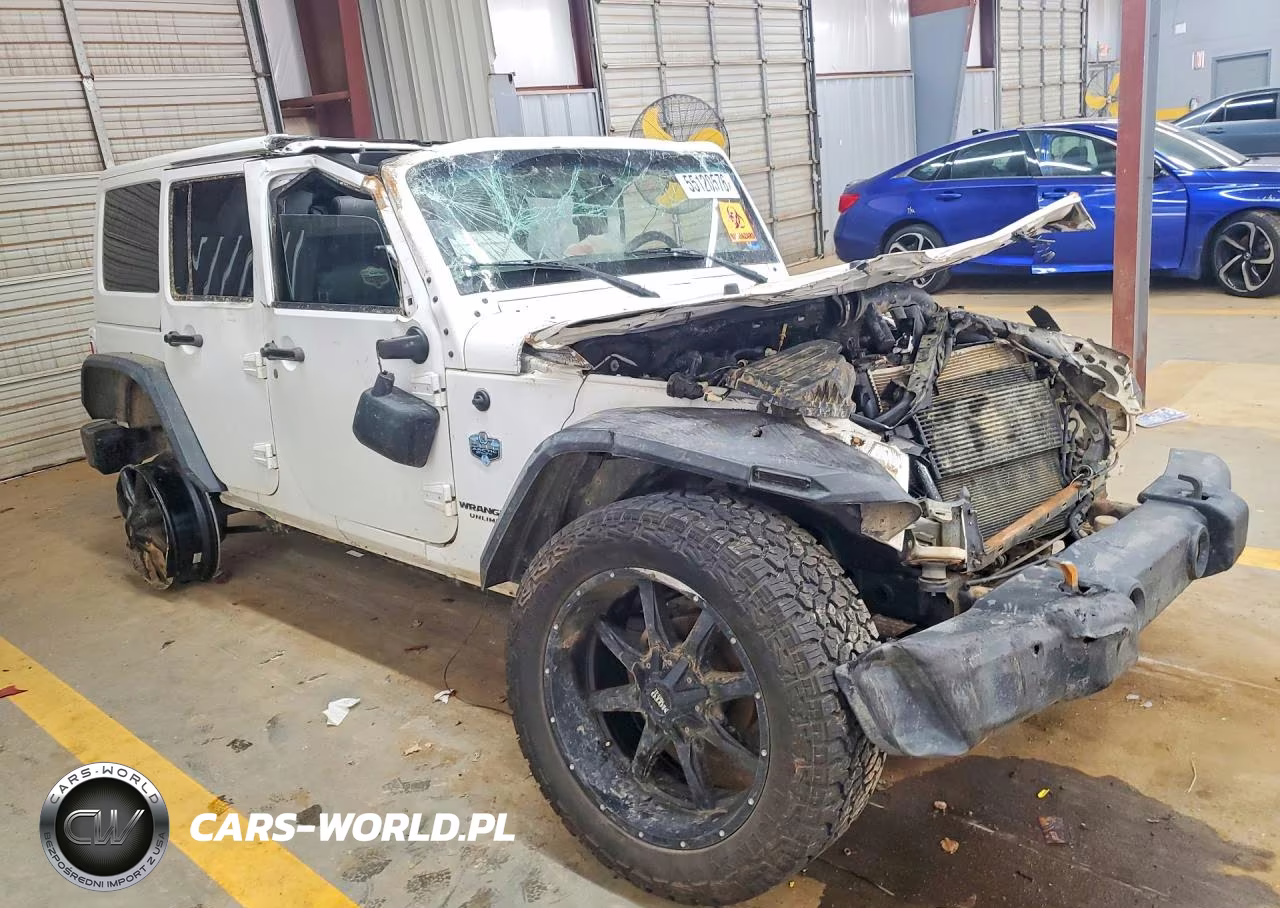 2012 Jeep Wrangler Unlimited Sahara VIN:1C4BJWEG9CL167474 - 4