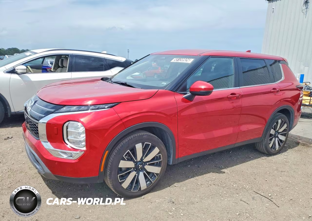 2025 Mitsubishi Outlander – zdjęcie 1 z 13