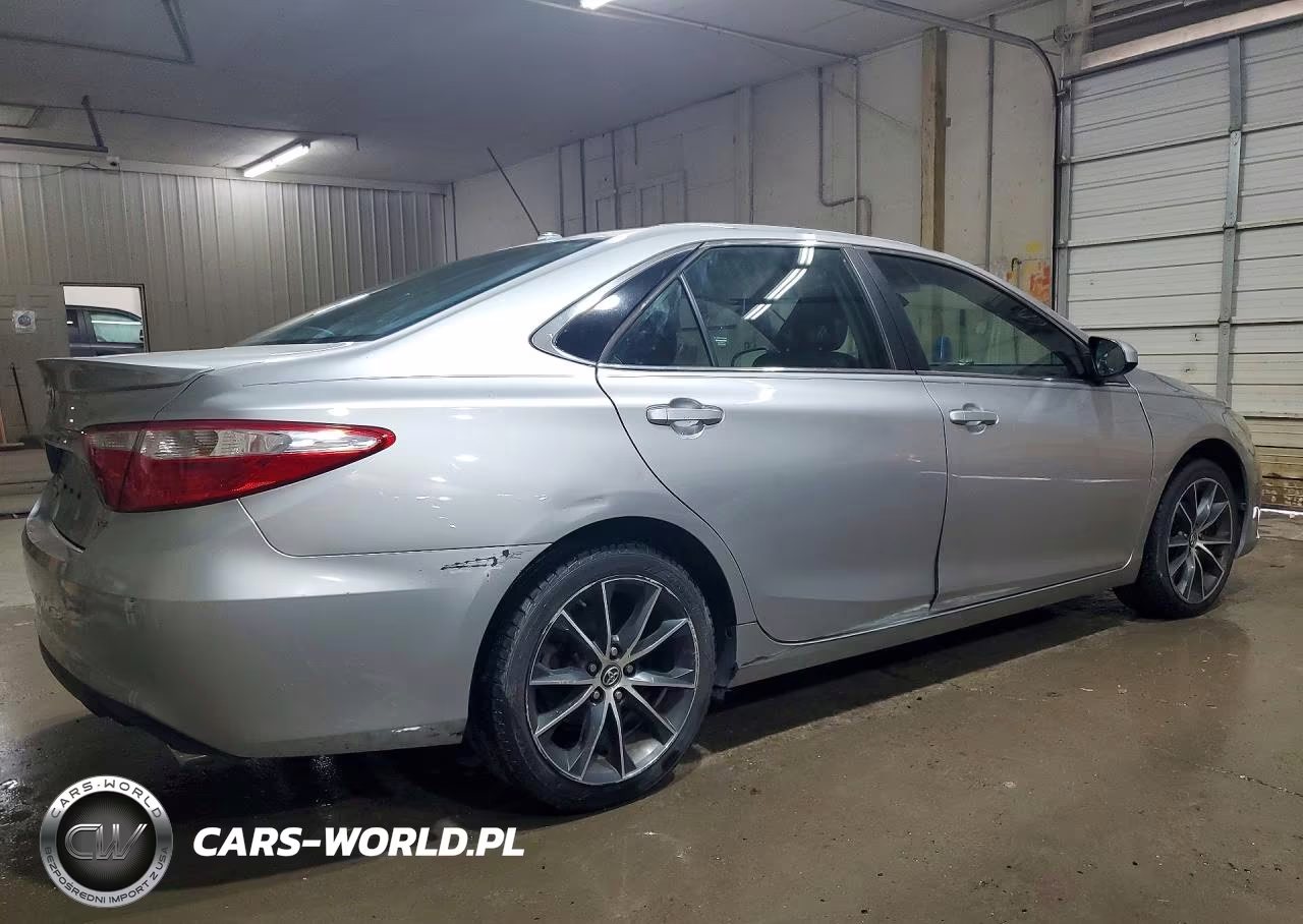 2016 Toyota Camry Xse VIN:4T1BF1FKXGU519187 - 3