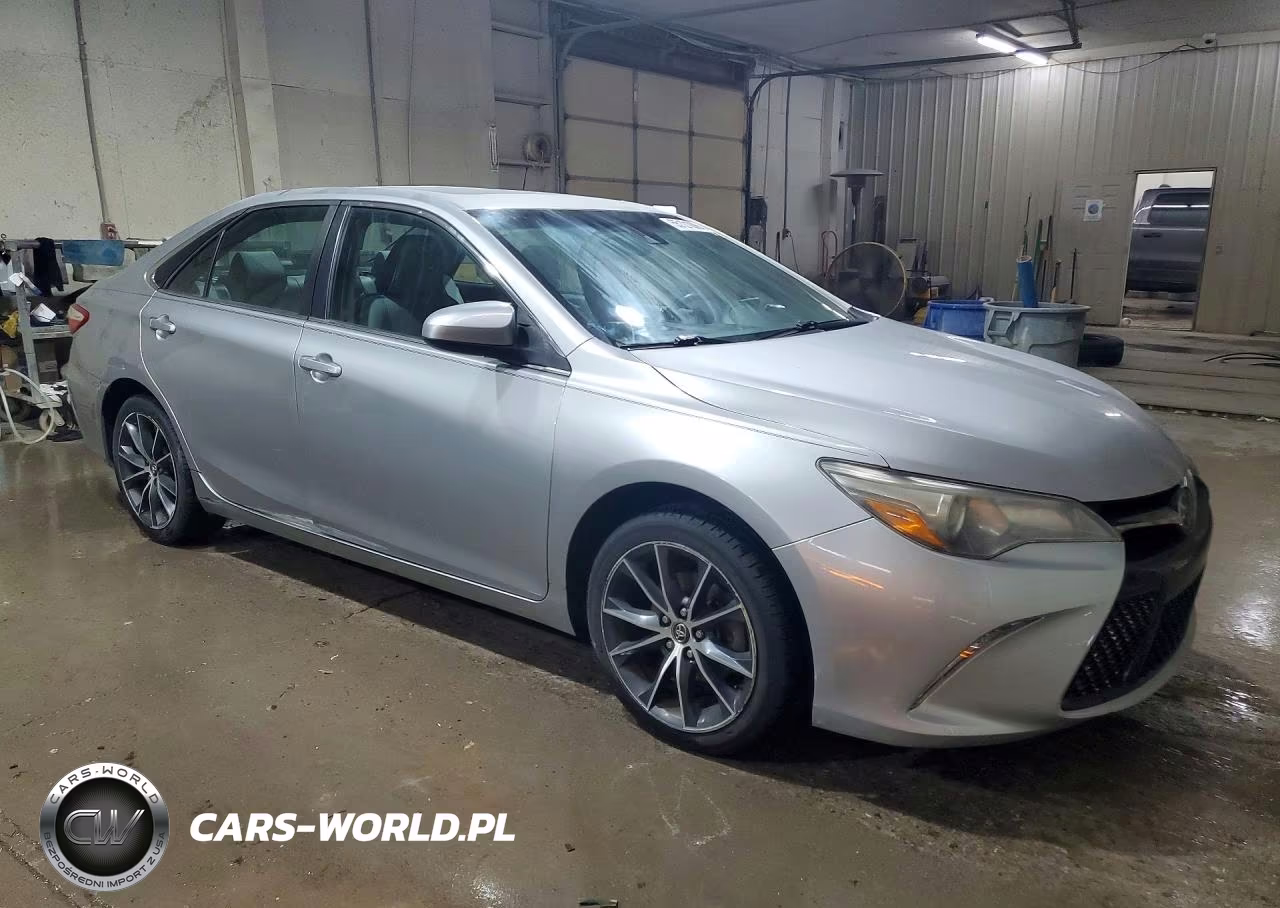 2016 Toyota Camry Xse VIN:4T1BF1FKXGU519187 - 4