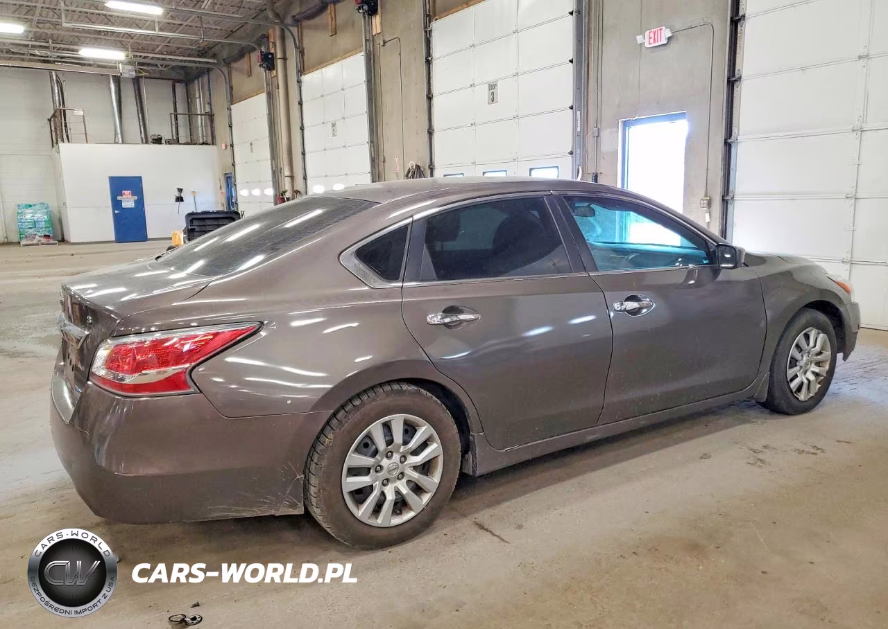 2014 Nissan Altima 2.5 S VIN:1N4AL3AP4EN213655 - 3