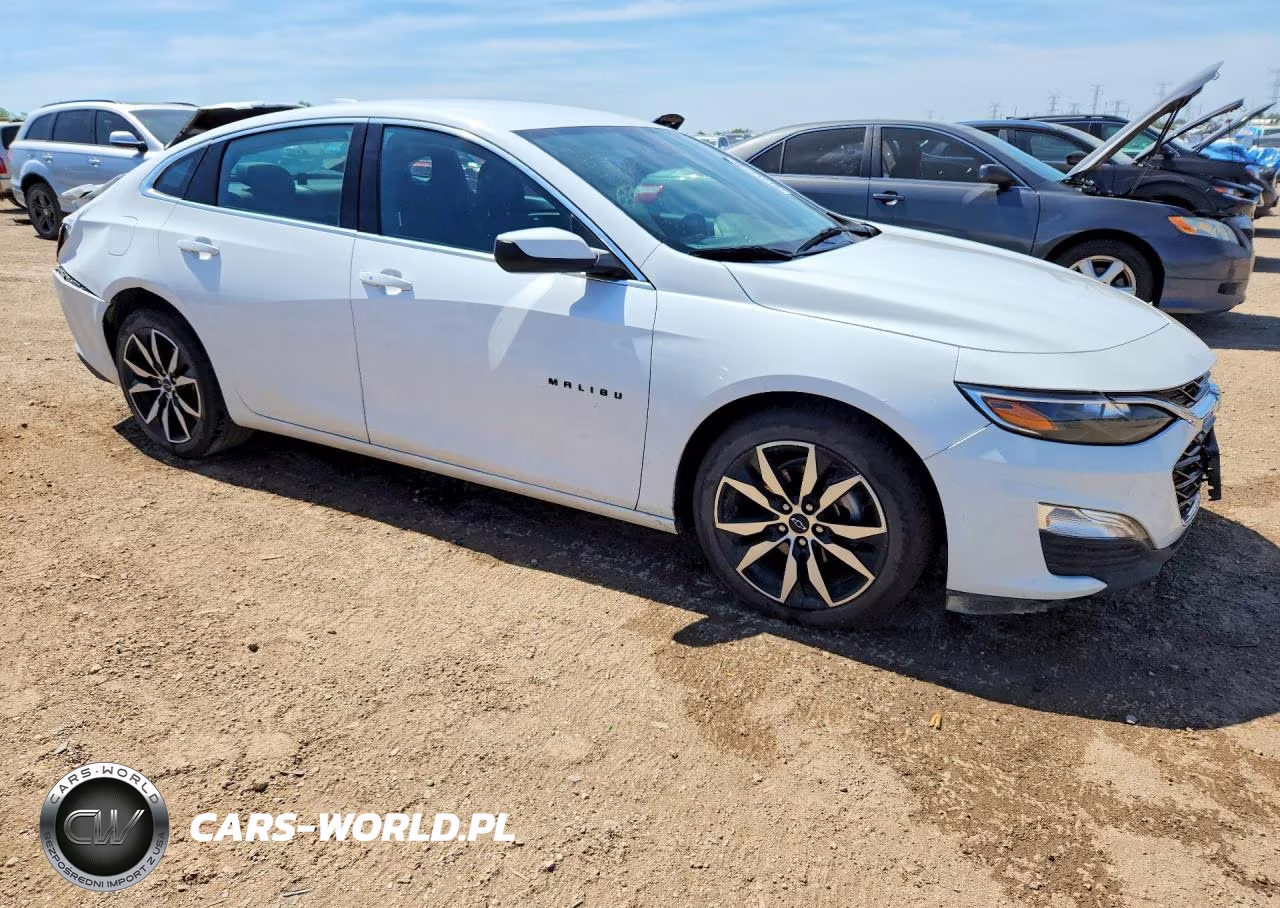 2025 Chevrolet Malibu Rs VIN:1G1ZG5ST2SF110449 - 4