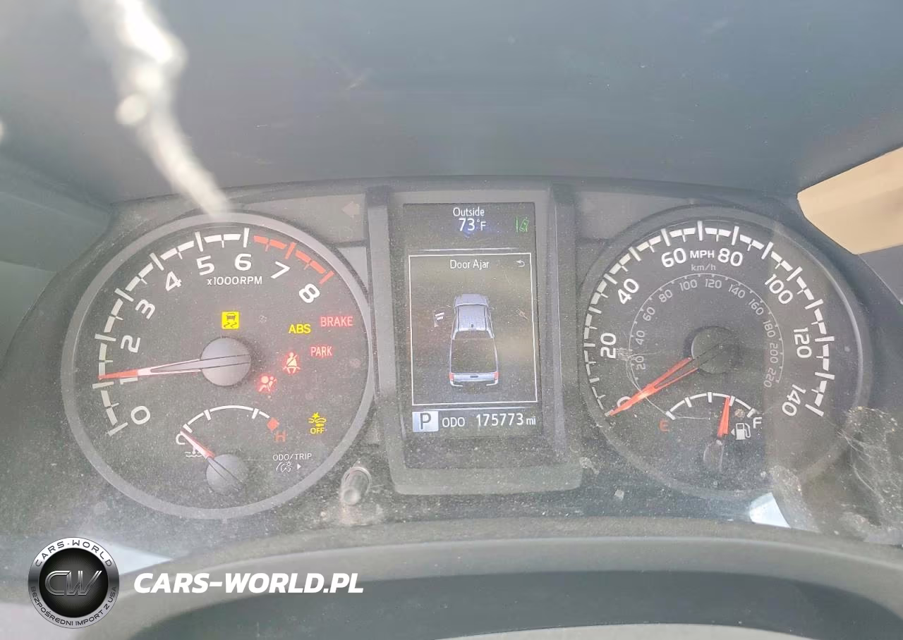 2022 Toyota Tacoma Sr V6 VIN:3TYCZ5AN4NT076825 - 9