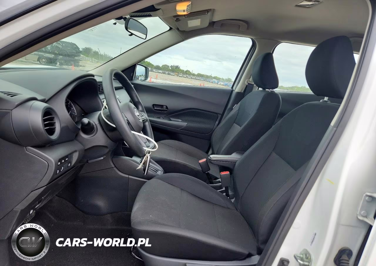 2025 Nissan Kicks Play S VIN:3N1CP5BV8SL477802 - 7