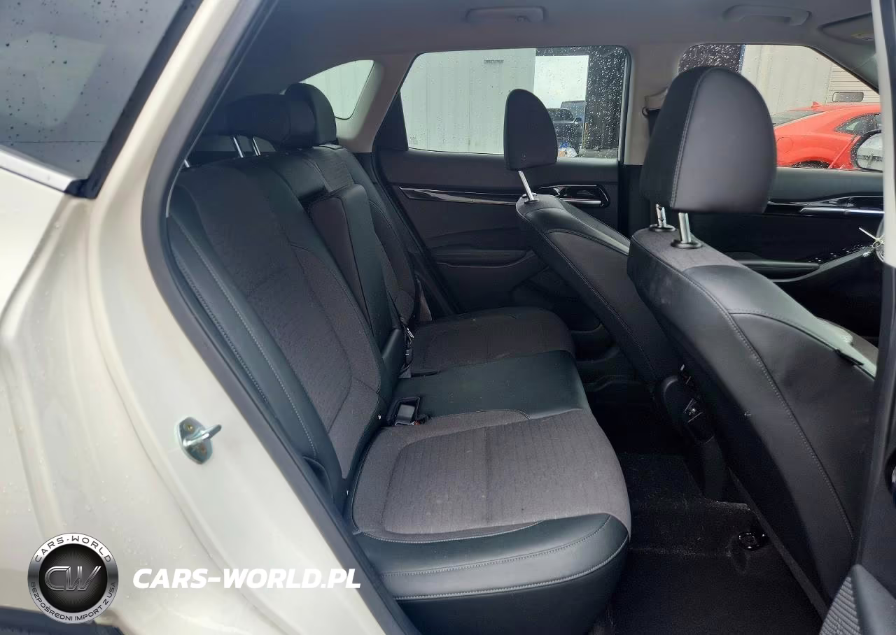 2023 Kia Seltos S VIN:KNDEU2AA0P7372677 - 11
