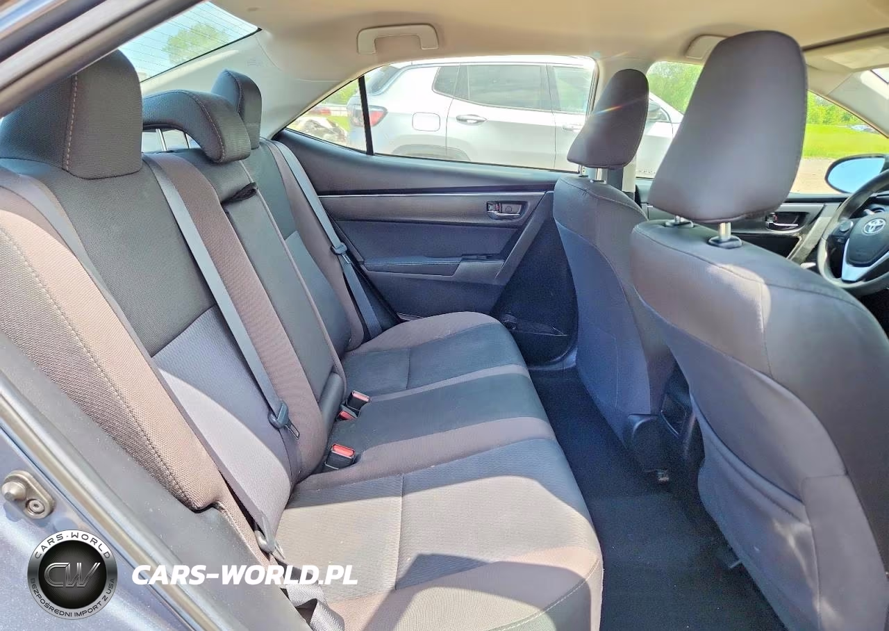 2018 Toyota Corolla Le VIN:2T1BURHE8JC000871 - 10