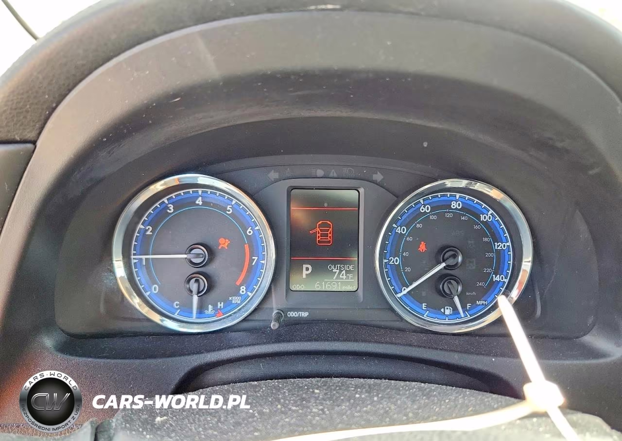 2018 Toyota Corolla Le VIN:2T1BURHE8JC000871 - 9
