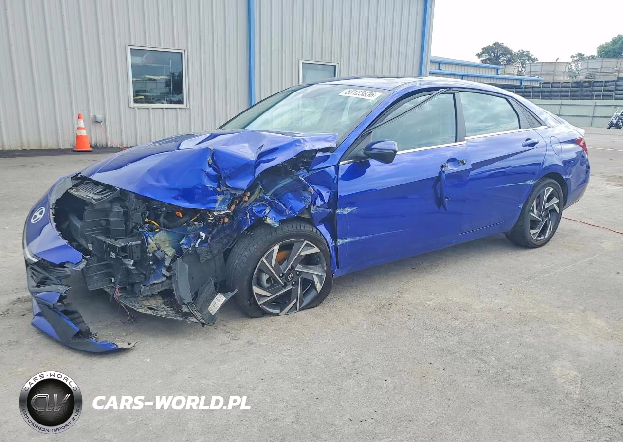 2025 Hyundai Elantra Limited – zdjęcie 1 z 12