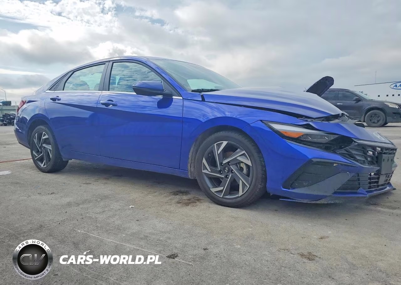 2025 Hyundai Elantra Limited VIN:KMHLN4DJXSU127239 - 4
