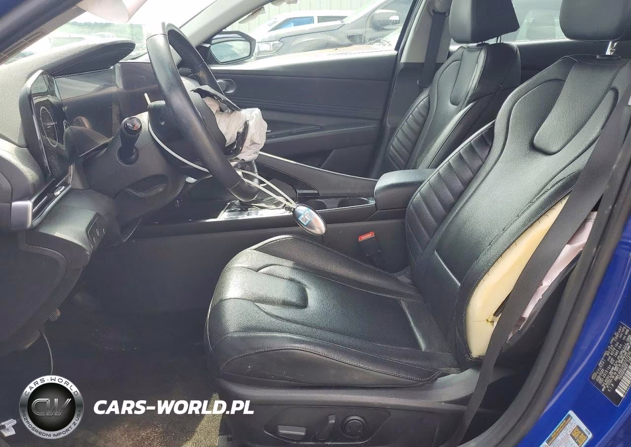 2025 Hyundai Elantra Limited VIN:KMHLN4DJXSU127239 - 7