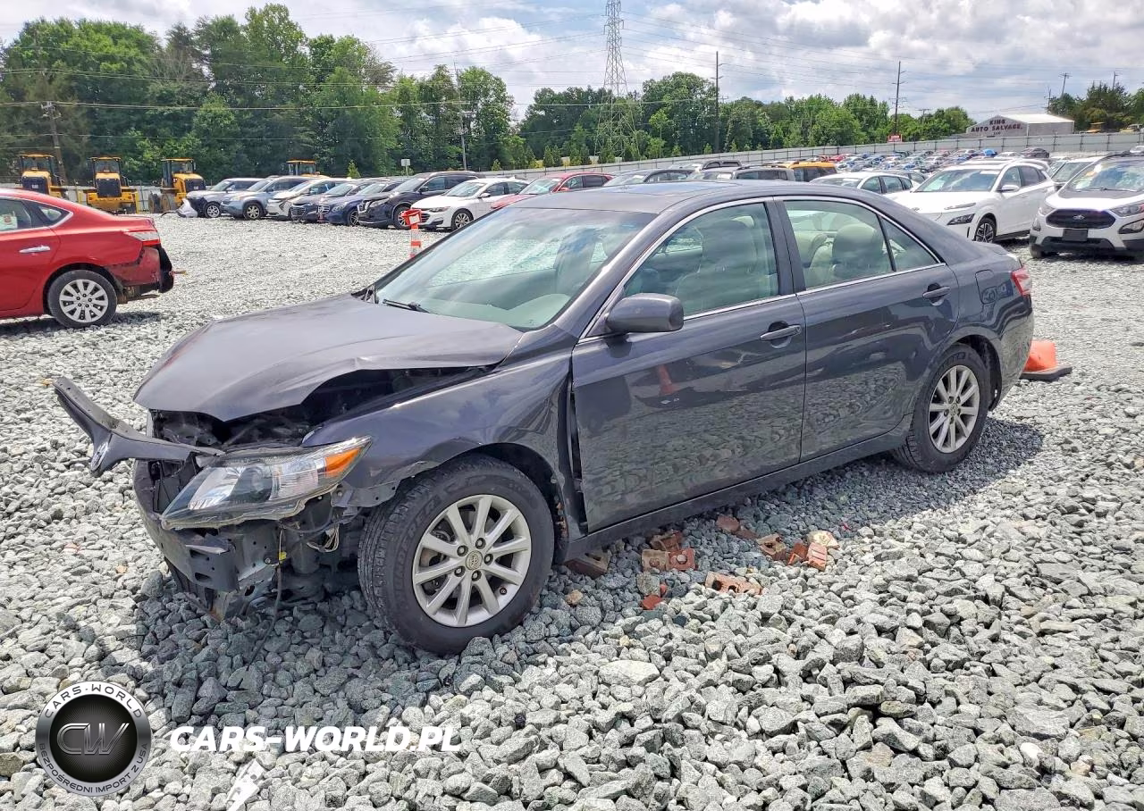 2011 Toyota Camry – zdjęcie 1 z 12