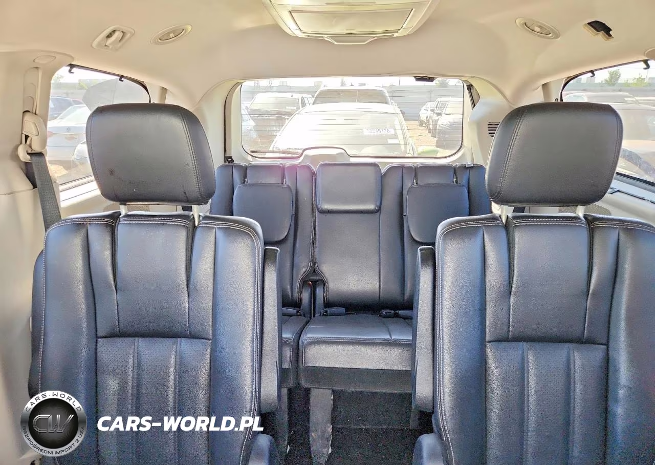2013 Chrysler Town & Country Touring L VIN:2C4RC1CG9DR510193 - 10