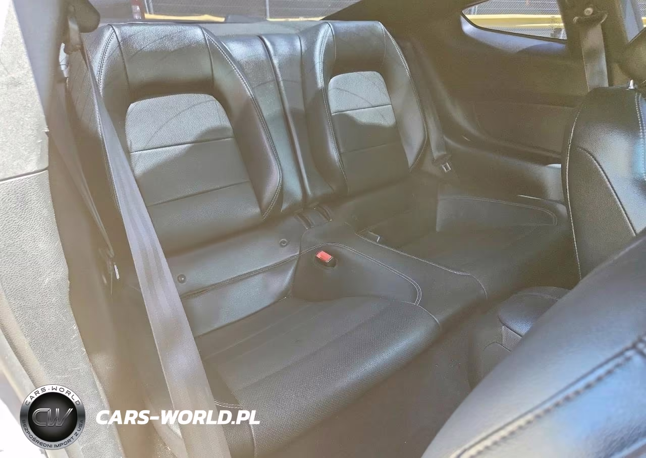 2020 Ford Mustang VIN:1FA6P8THXL5137059 - 10