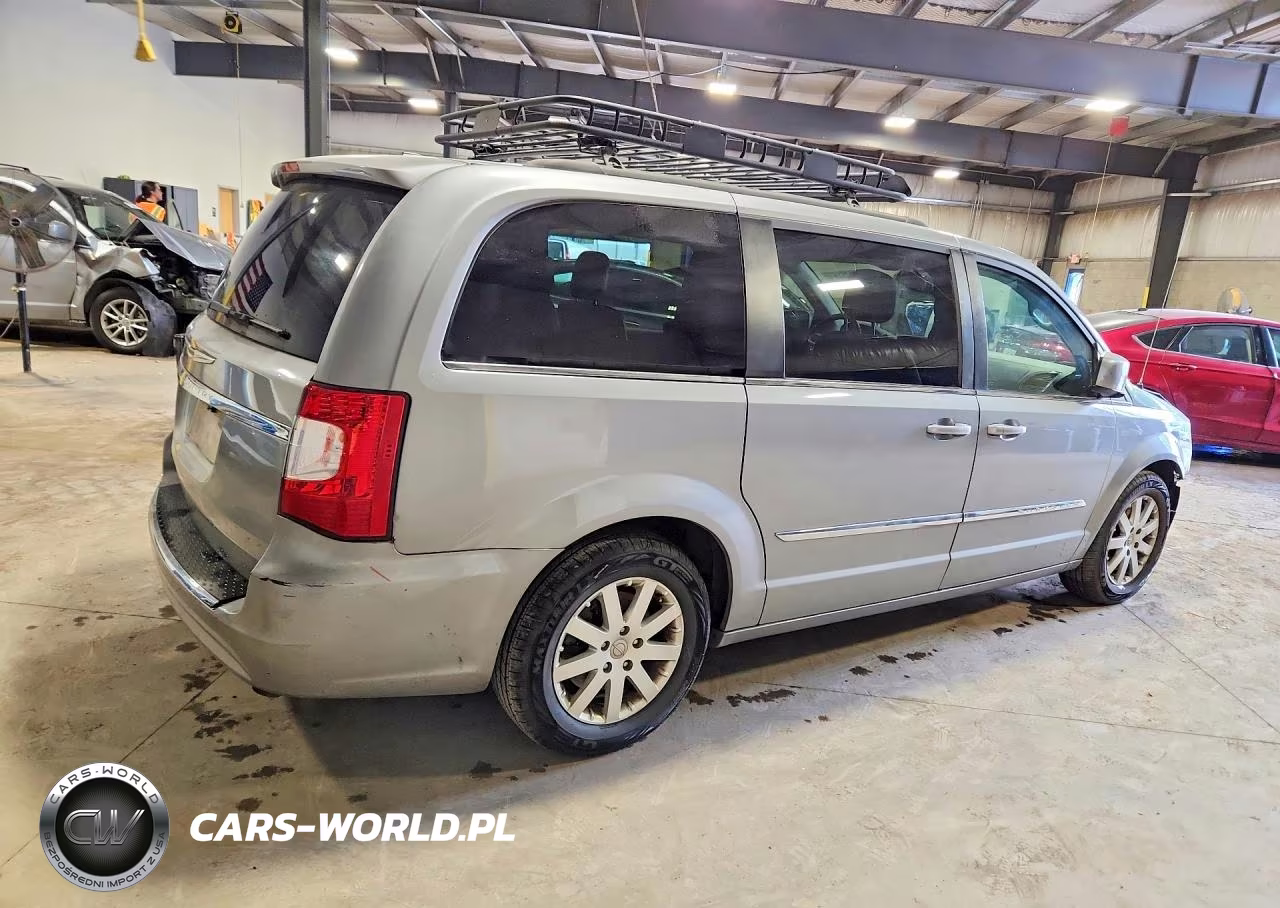 2013 Chrysler Town & Country Touring VIN:2C4RC1BG2DR677917 - 3