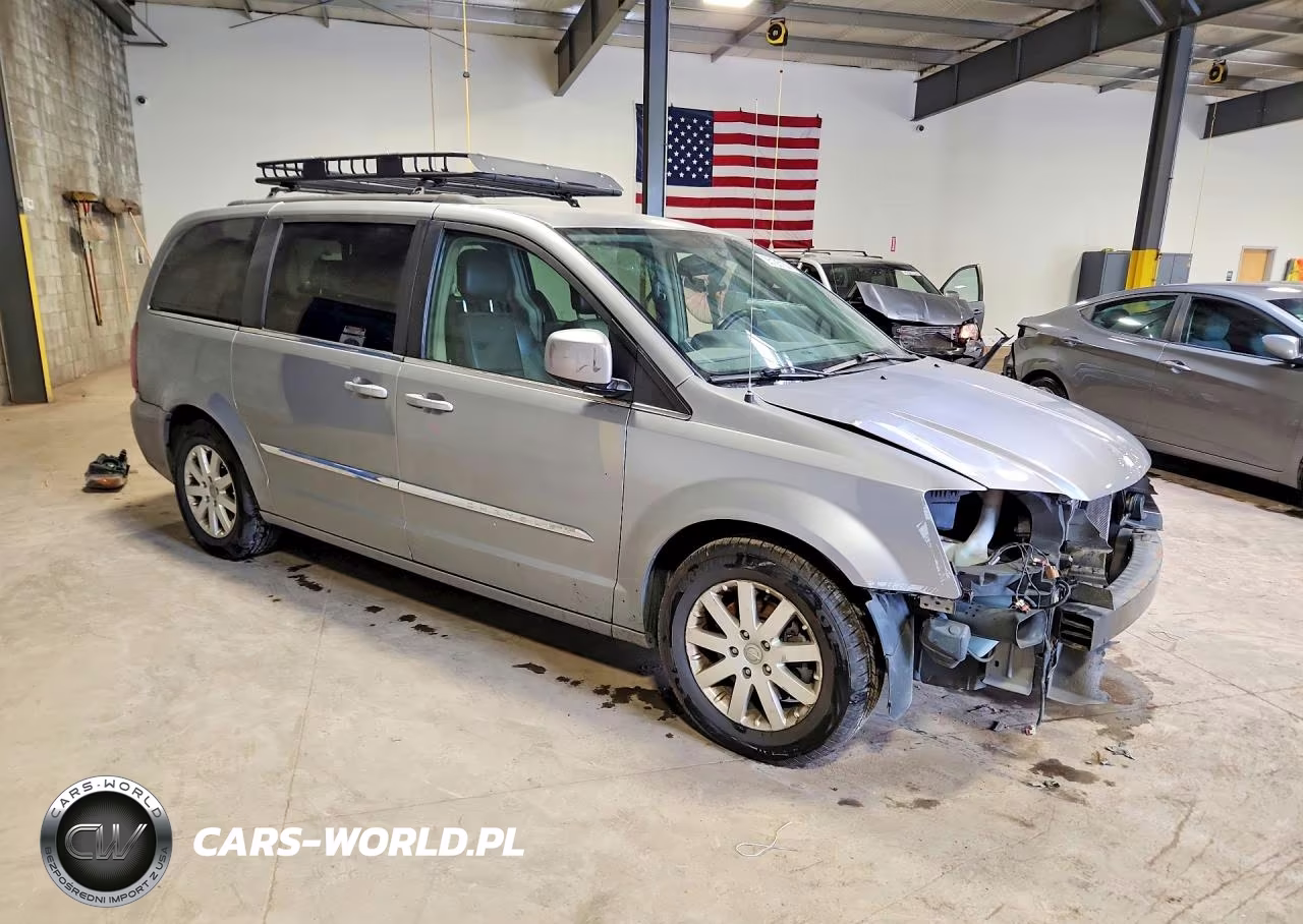 2013 Chrysler Town & Country Touring VIN:2C4RC1BG2DR677917 - 4