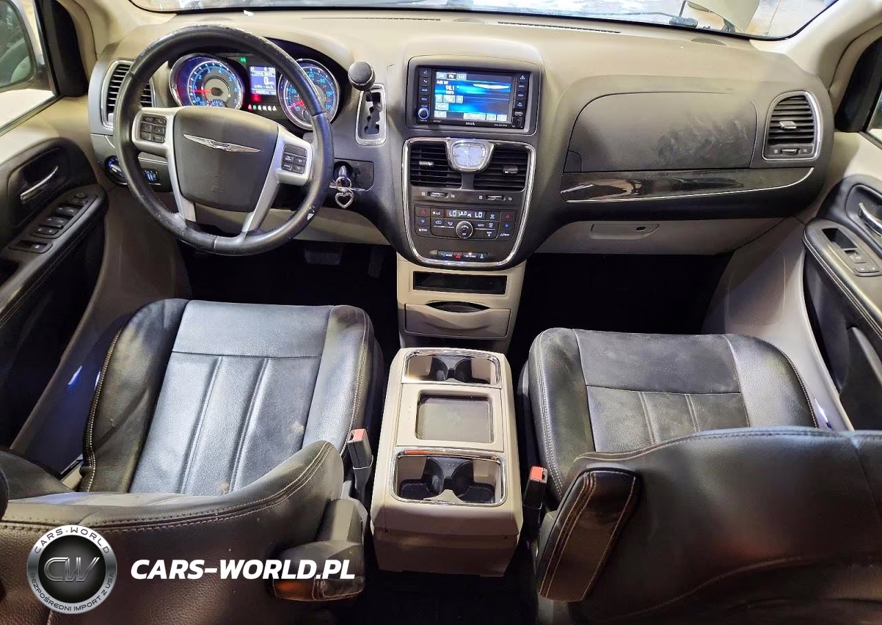 2013 Chrysler Town & Country Touring VIN:2C4RC1BG2DR677917 - 8