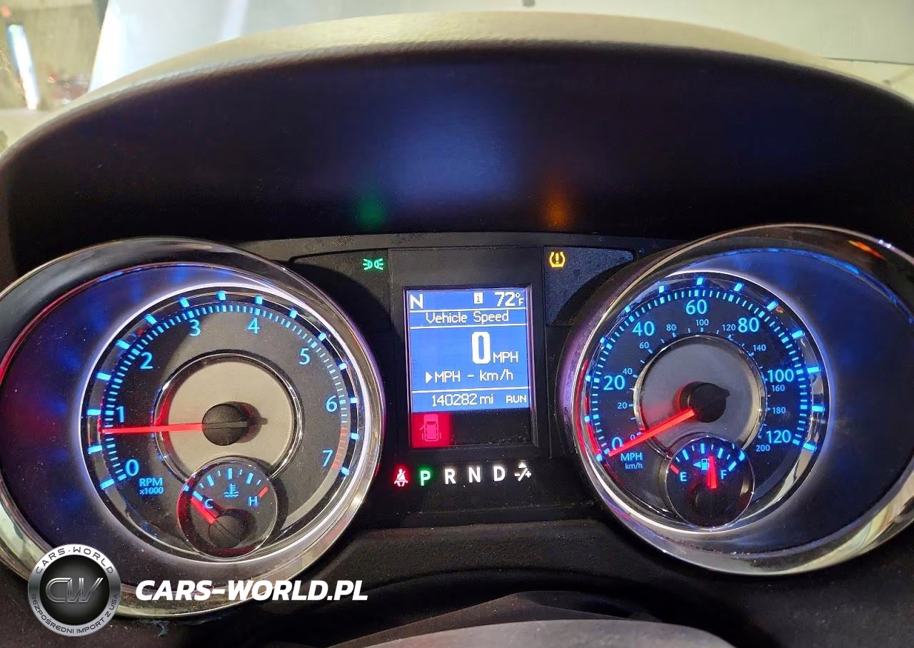 2013 Chrysler Town & Country Touring VIN:2C4RC1BG2DR677917 - 9