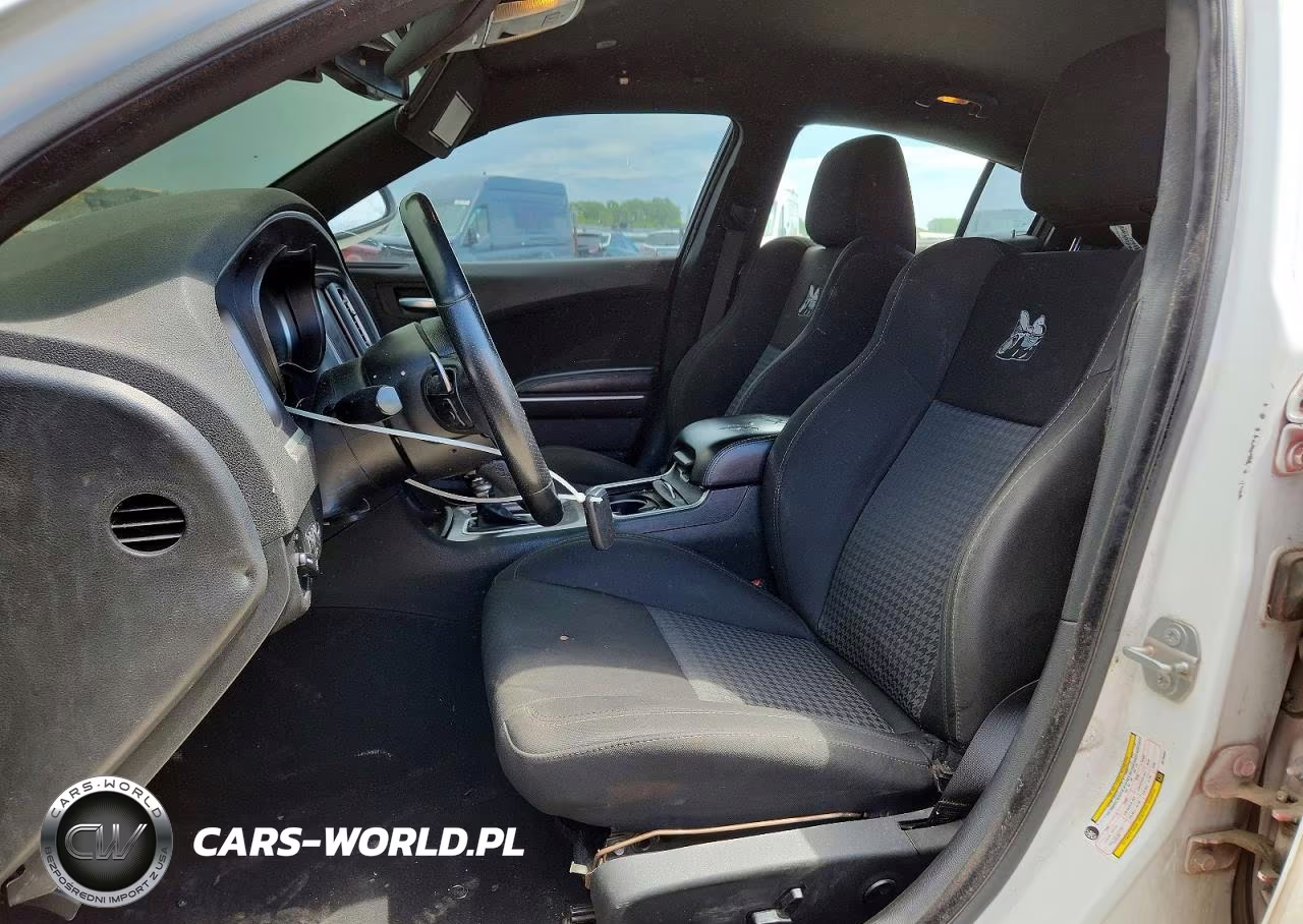 2019 Dodge Charger Scat Pack VIN:2C3CDXGJ7KH756937 - 7
