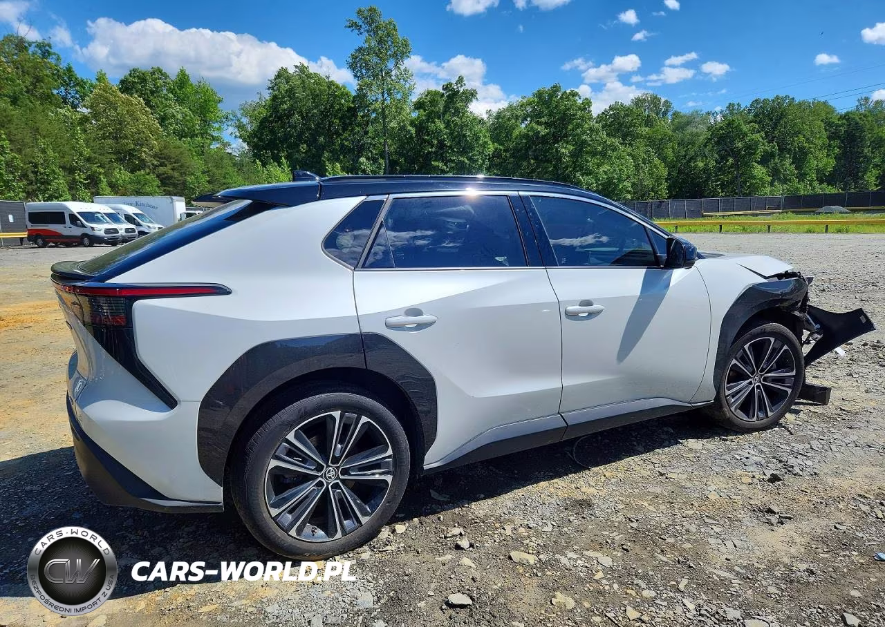 2023 Toyota Bz4X Limited VIN:JTMABACA8PA046317 - 3