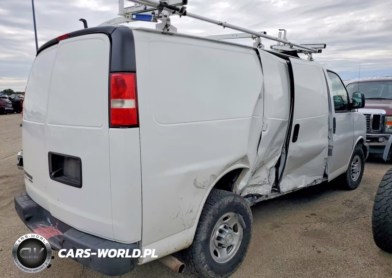 2016 Chevrolet Express G3500 VIN:1GCZGGFG2G1141429 - 3