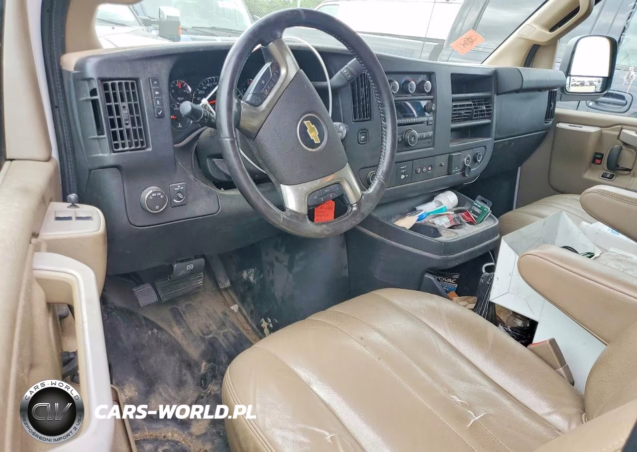 2016 Chevrolet Express G3500 VIN:1GCZGGFG2G1141429 - 8