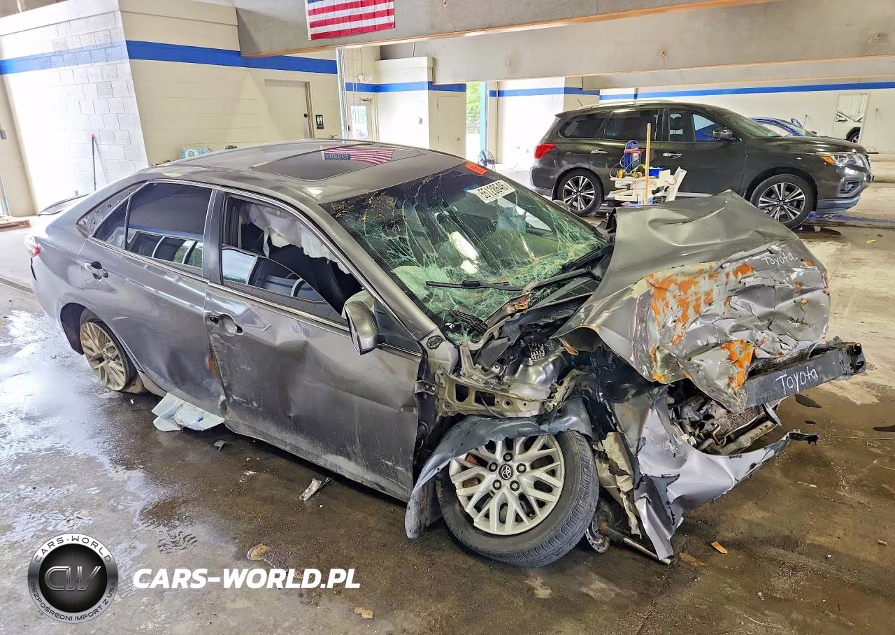 2016 Toyota Camry Se VIN:4T1BF1FK0GU124631 - 4