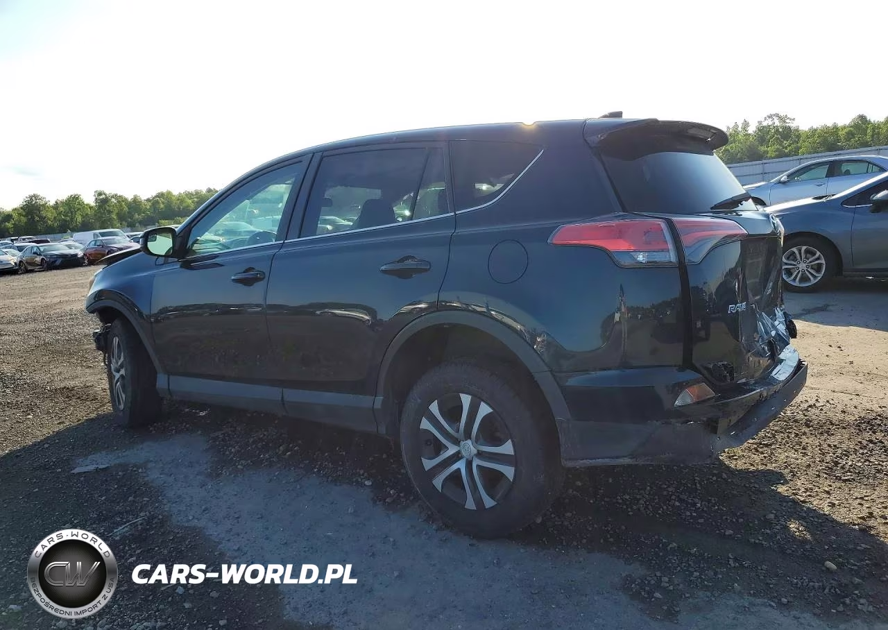 2018 Toyota Rav4 Le VIN:2T3BFREV1JW777218 - 2