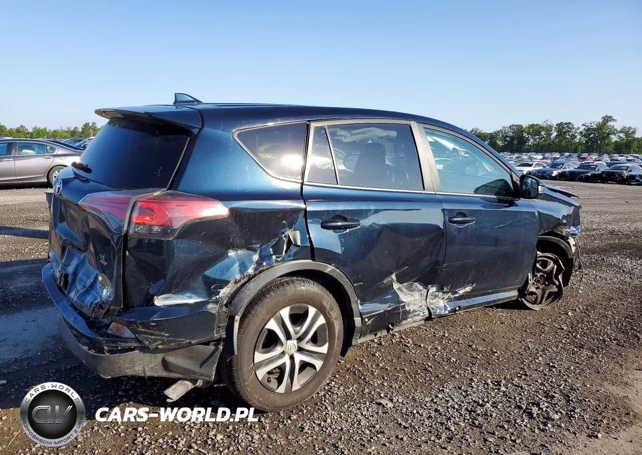 2018 Toyota Rav4 Le VIN:2T3BFREV1JW777218 - 3