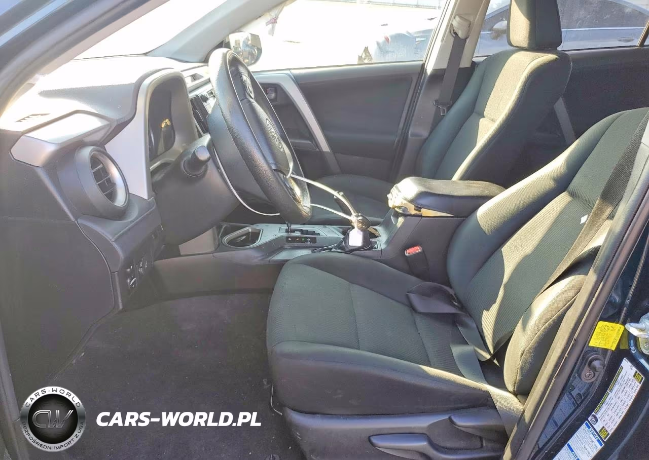 2018 Toyota Rav4 Le VIN:2T3BFREV1JW777218 - 7