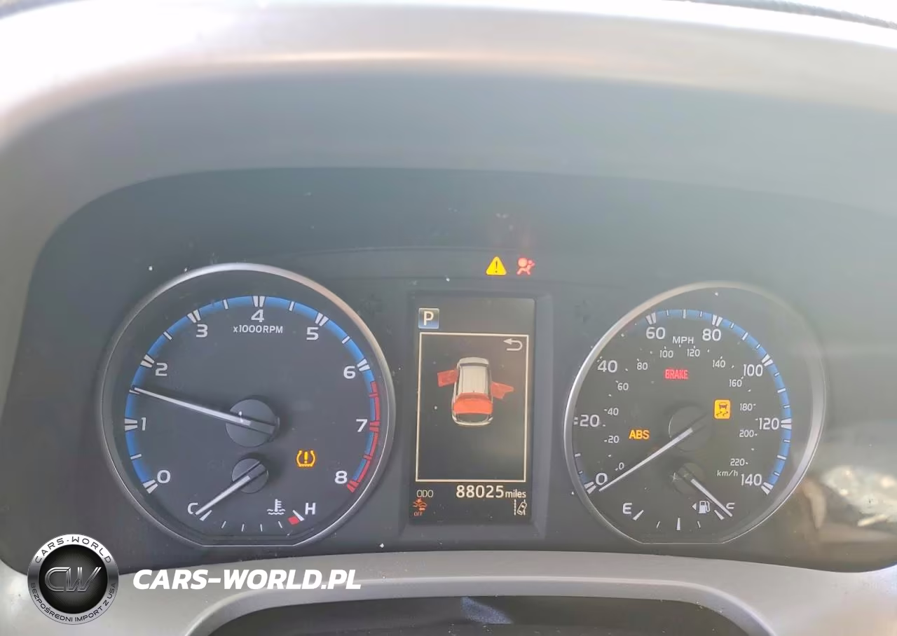 2018 Toyota Rav4 Le VIN:2T3BFREV1JW777218 - 9