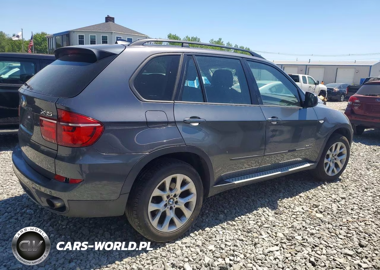 2011 BMW X5 xDrive35I VIN:5UXZV4C51BL738705 - 3