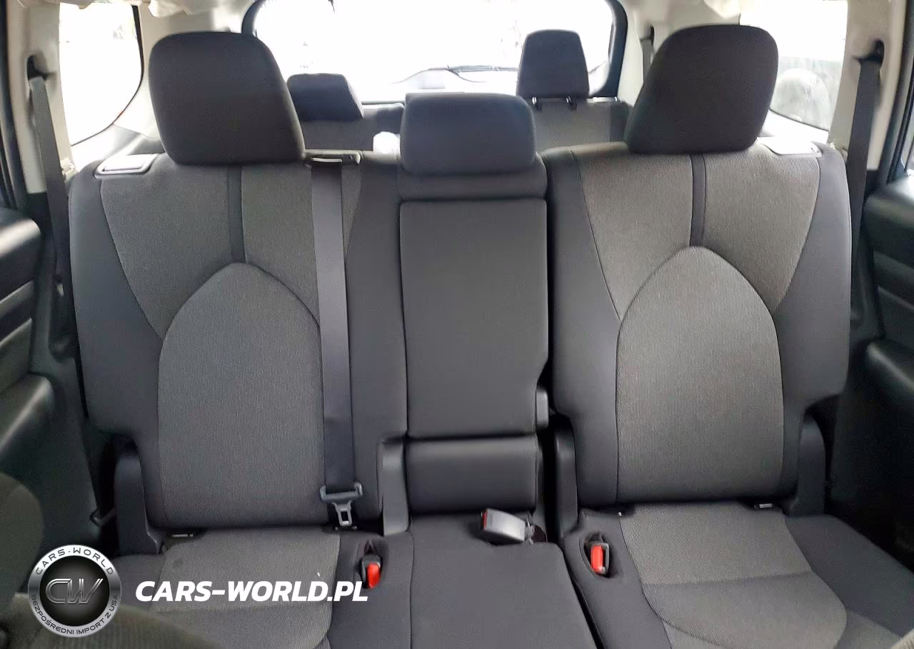 2025 Toyota Grand Highlander Hybrid Le VIN:5TDACAB51SS048777 - 10