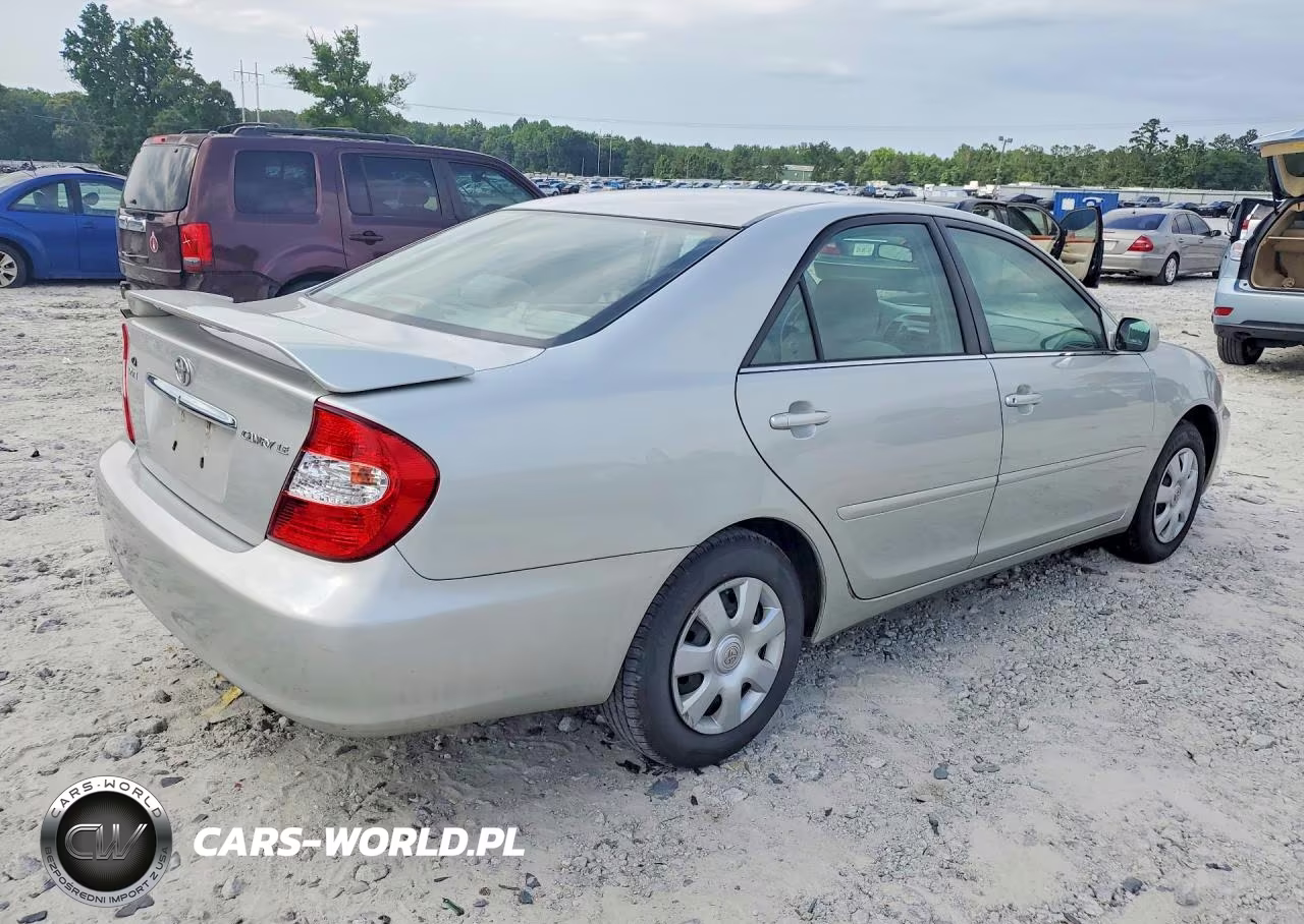 2003 Toyota Camry Le VIN:4T1BE32K23U708673 - 3