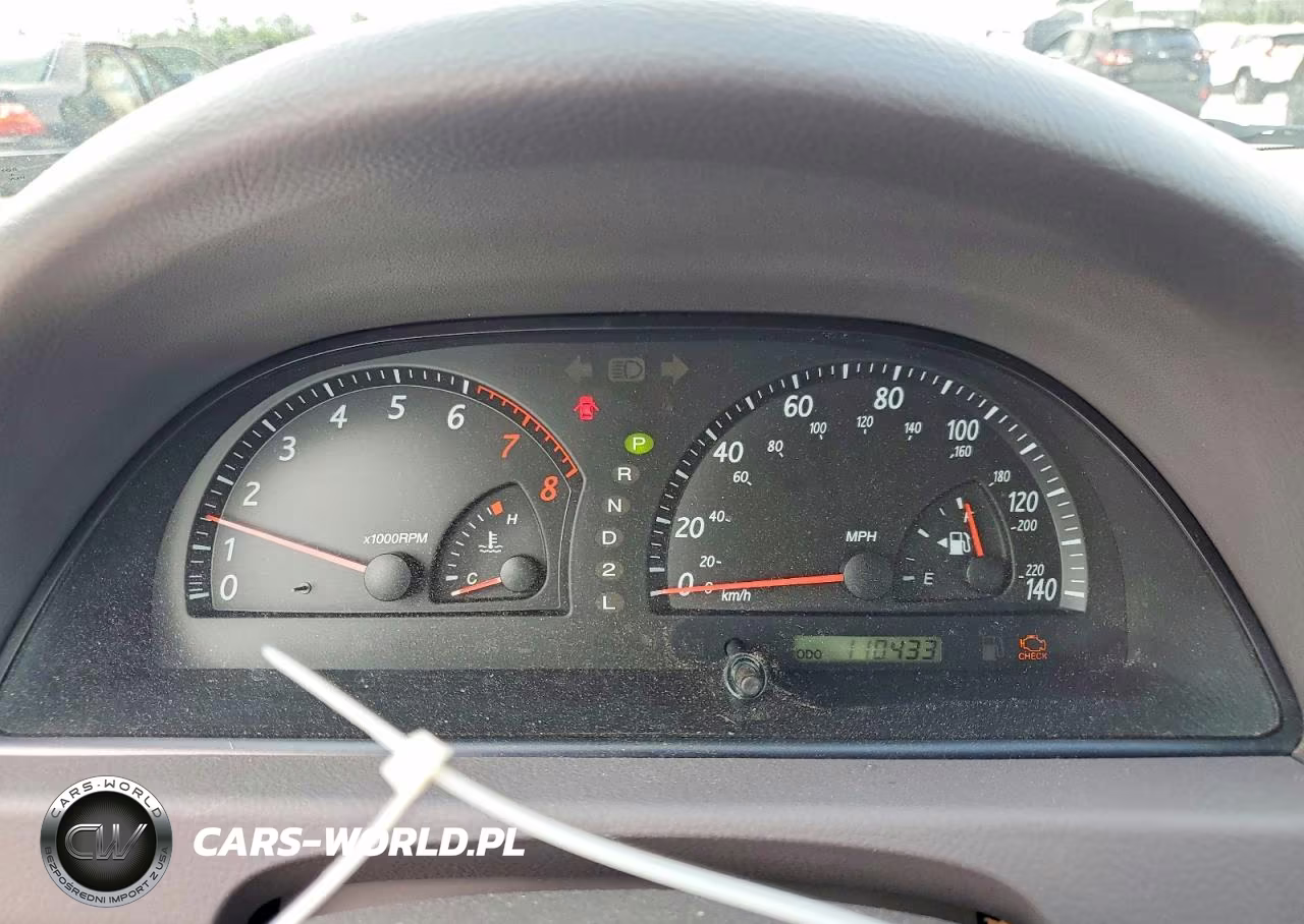 2003 Toyota Camry Le VIN:4T1BE32K23U708673 - 9