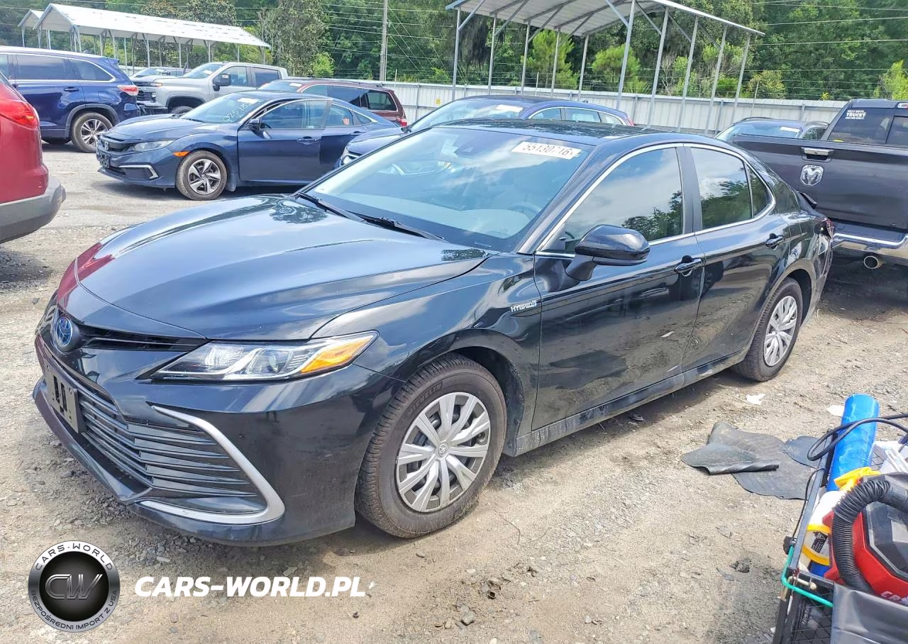 2021 Toyota Camry Le – zdjęcie 1 z 12