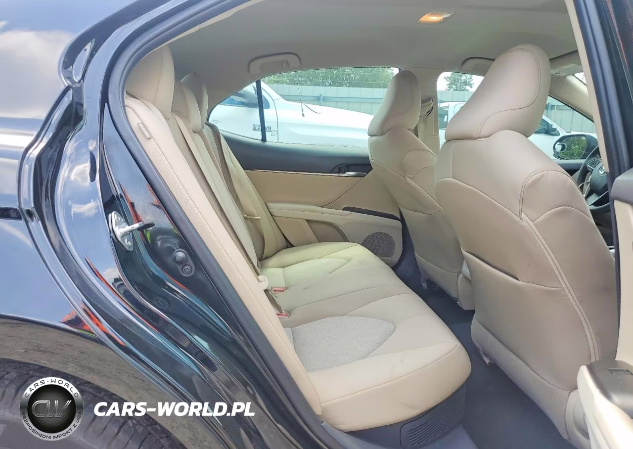 2021 Toyota Camry Le VIN:4T1C31AK2MU550109 - 10