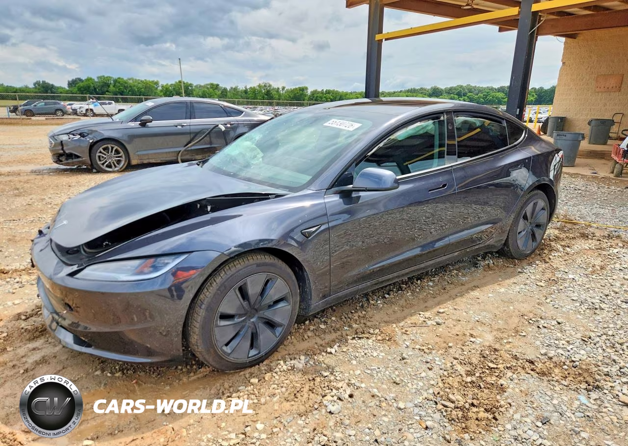 2025 Tesla Model 3 – zdjęcie 1 z 12
