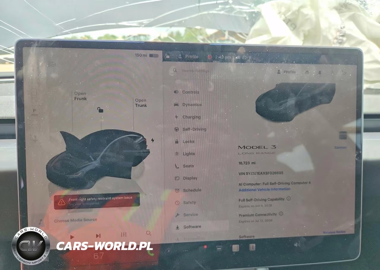 2025 Tesla Model 3 VIN:5YJ3E1EAXSF026695 - 9