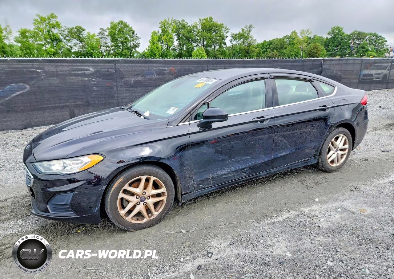 2019 Ford Fusion Se – zdjęcie 1 z 12