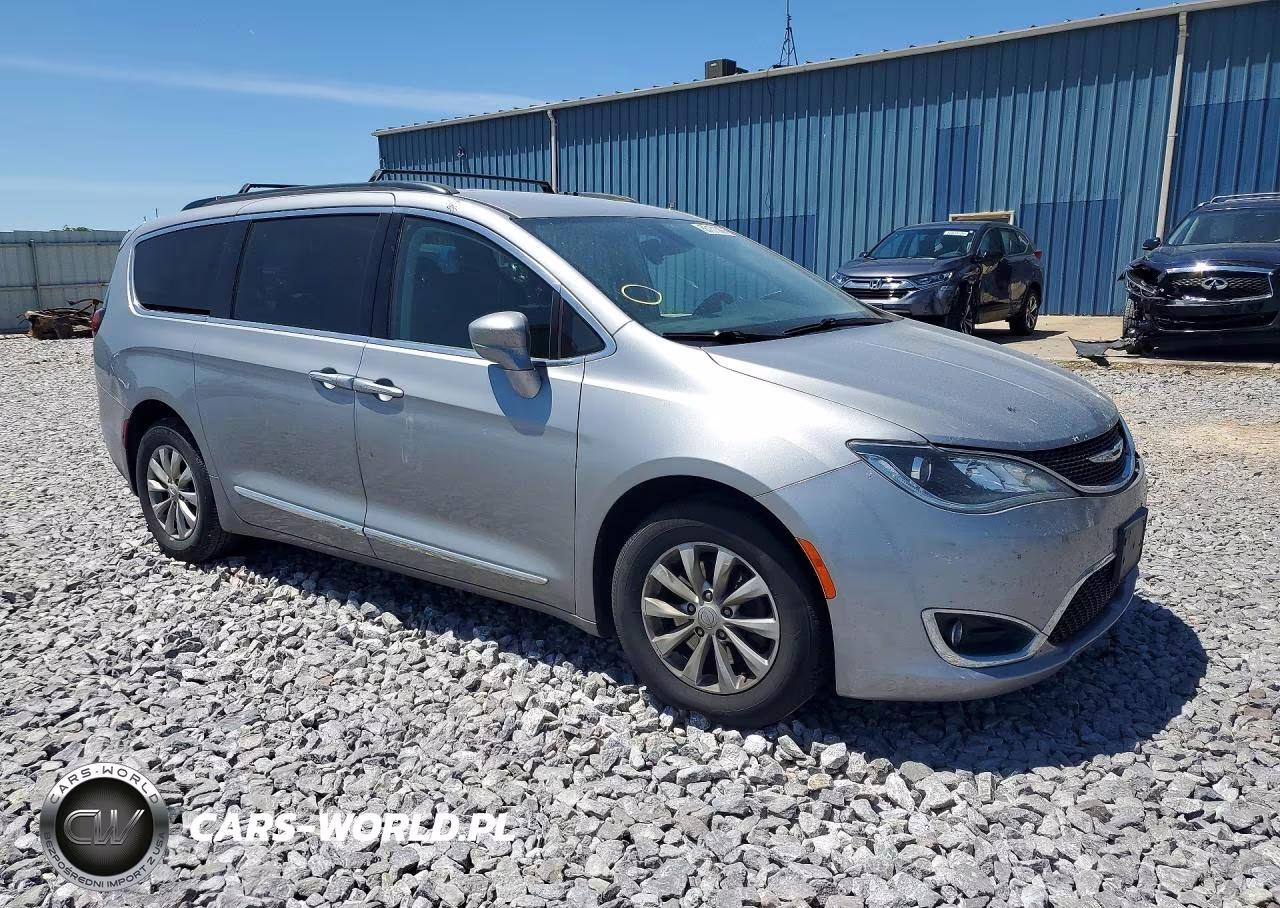 2017 Chrysler Pacifica Touring L VIN:2C4RC1BG3HR540605 - 4