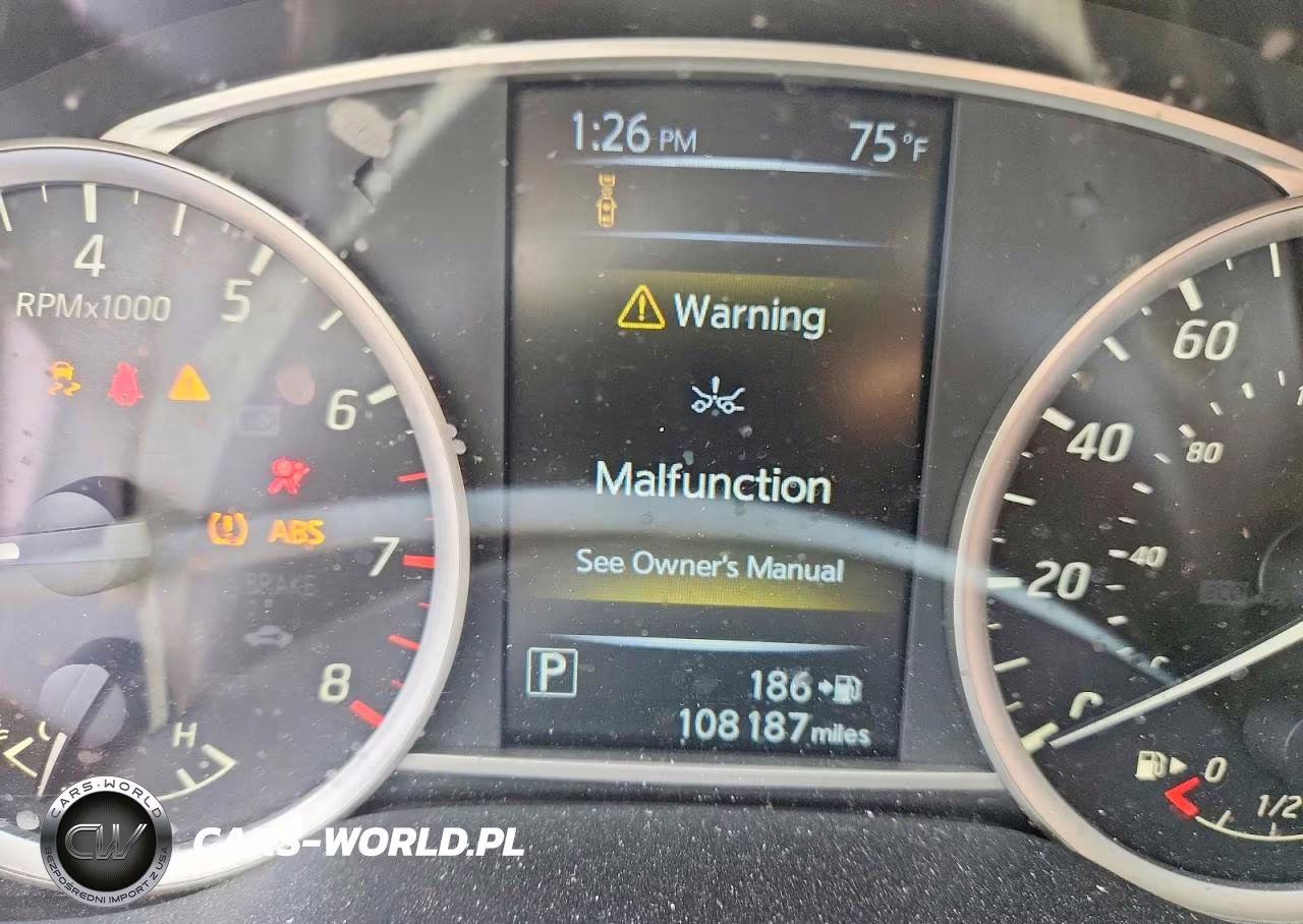 2018 Nissan Sentra S VIN:3N1AB7AP0JY316270 - 9