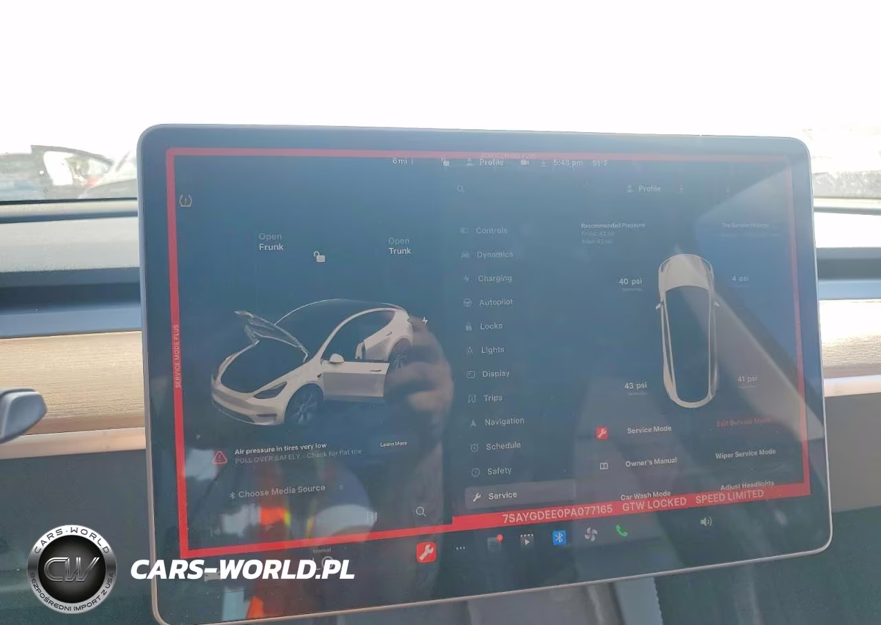 2023 Tesla Model Y VIN:7SAYGDEE0PA077165 - 9