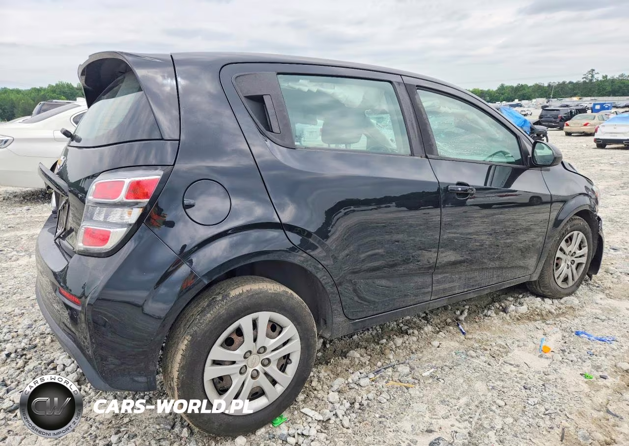 2020 Chevrolet Sonic VIN:1G1JG6SB9L4135002 - 3