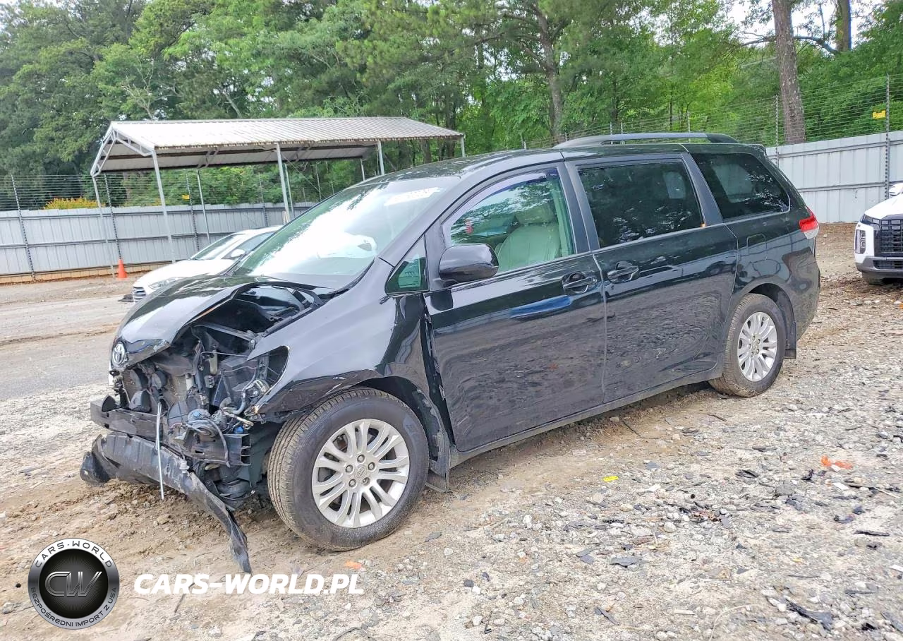 2012 Toyota Sienna Xle 8-Passenger – zdjęcie 1 z 14