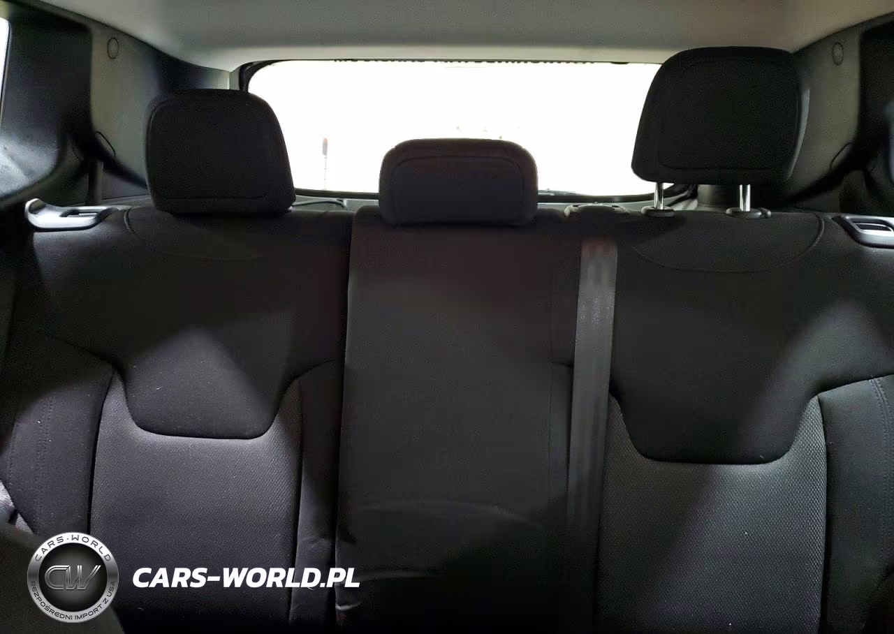 2018 Jeep Renegade Sport VIN:ZACCJBAB0JPH68319 - 10