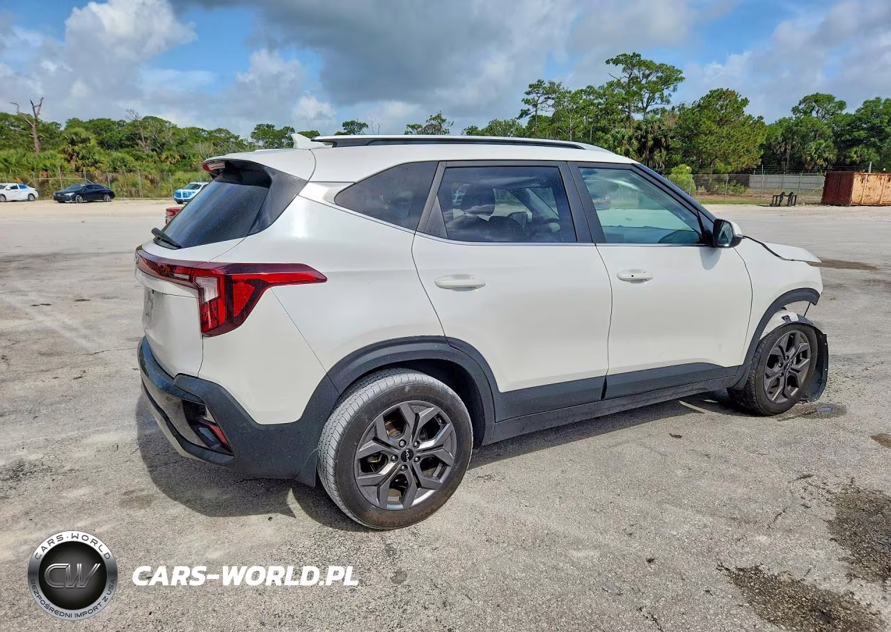 2024 Kia Seltos S VIN:KNDEU2AA5R7589127 - 3