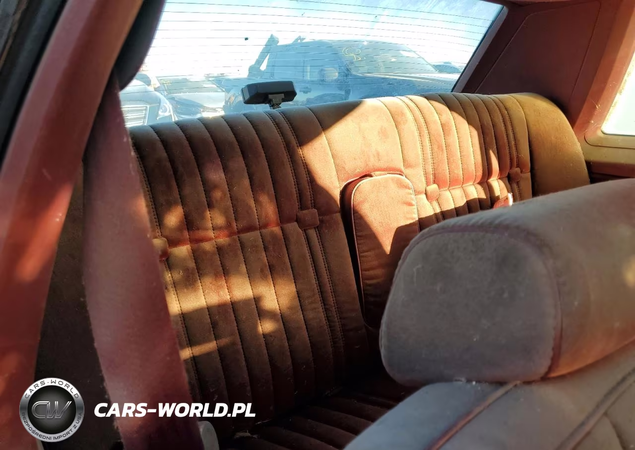 1994 Ford Crown Victoria VIN:2FABP42F3EX176598 - 10