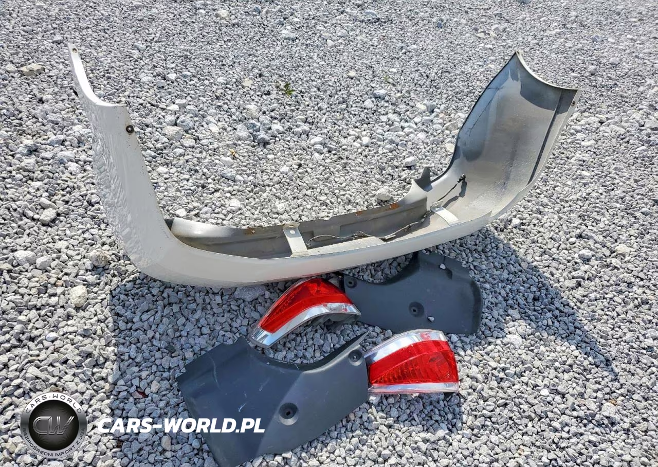 2010 Ford Focus S VIN:1FAHP3EN2AW207157 - 12