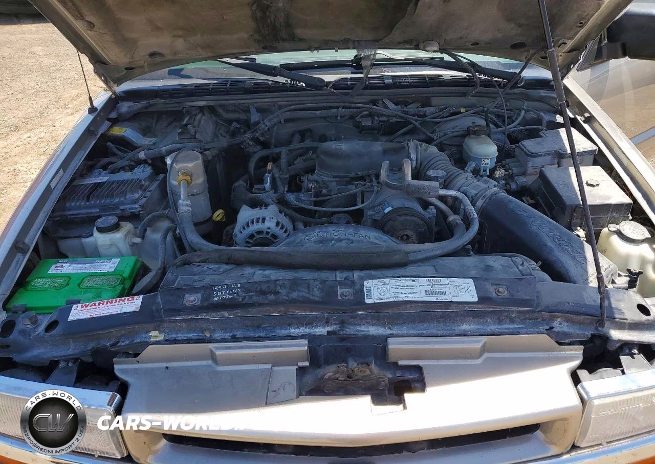 1999 Chevrolet Blazer VIN:1GNCT18W9XK146616 - 12