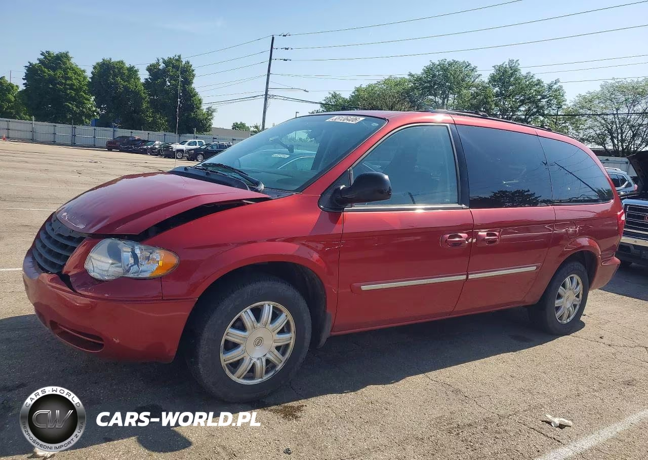 2005 Chrysler Town & Country Touring